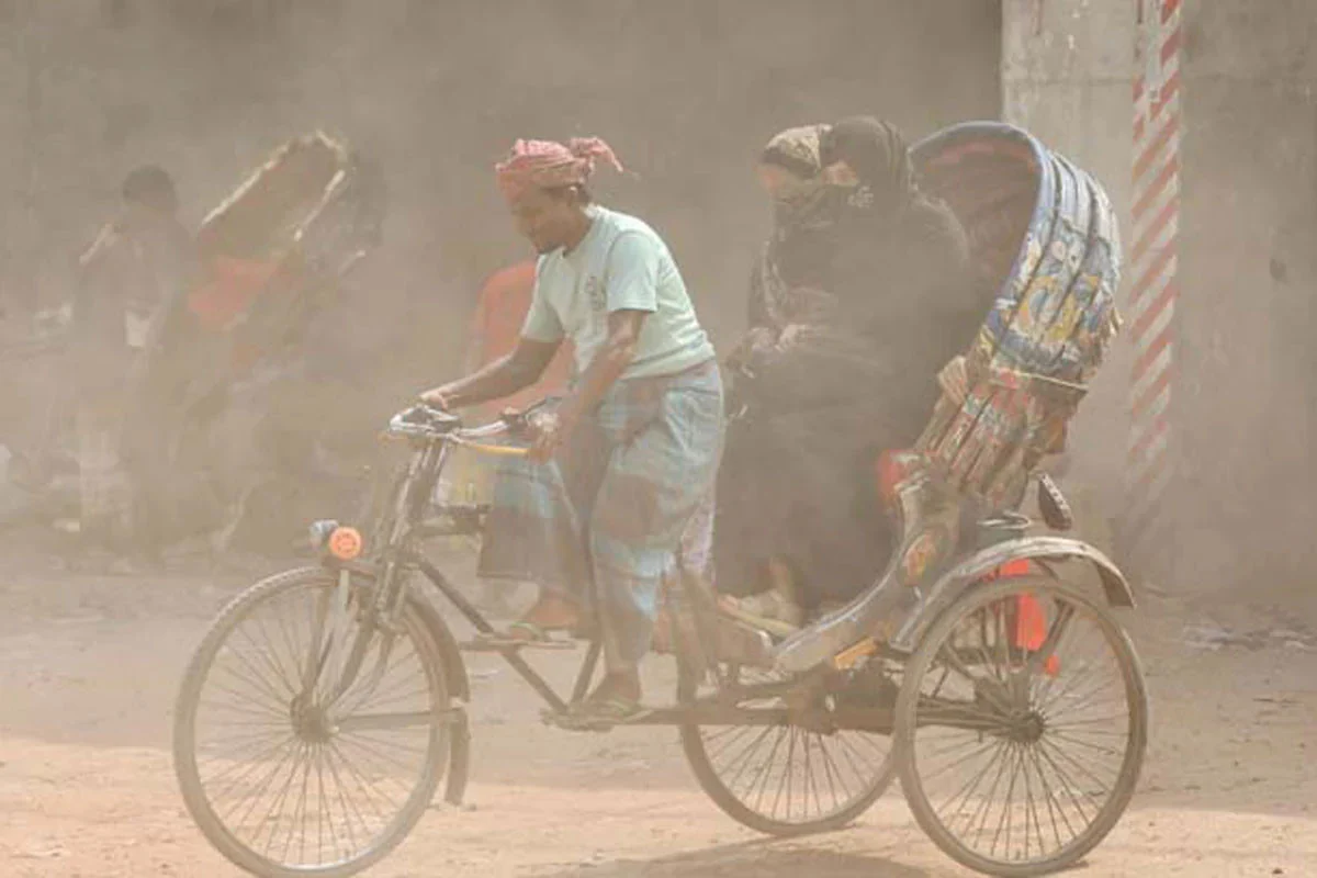বায়ুদূষণে শীর্ষে রিয়াদ, ঢাকার অবস্থান কত?